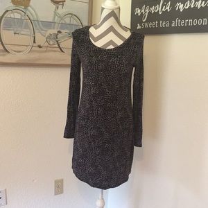Women’s ex S stretchy knit dress